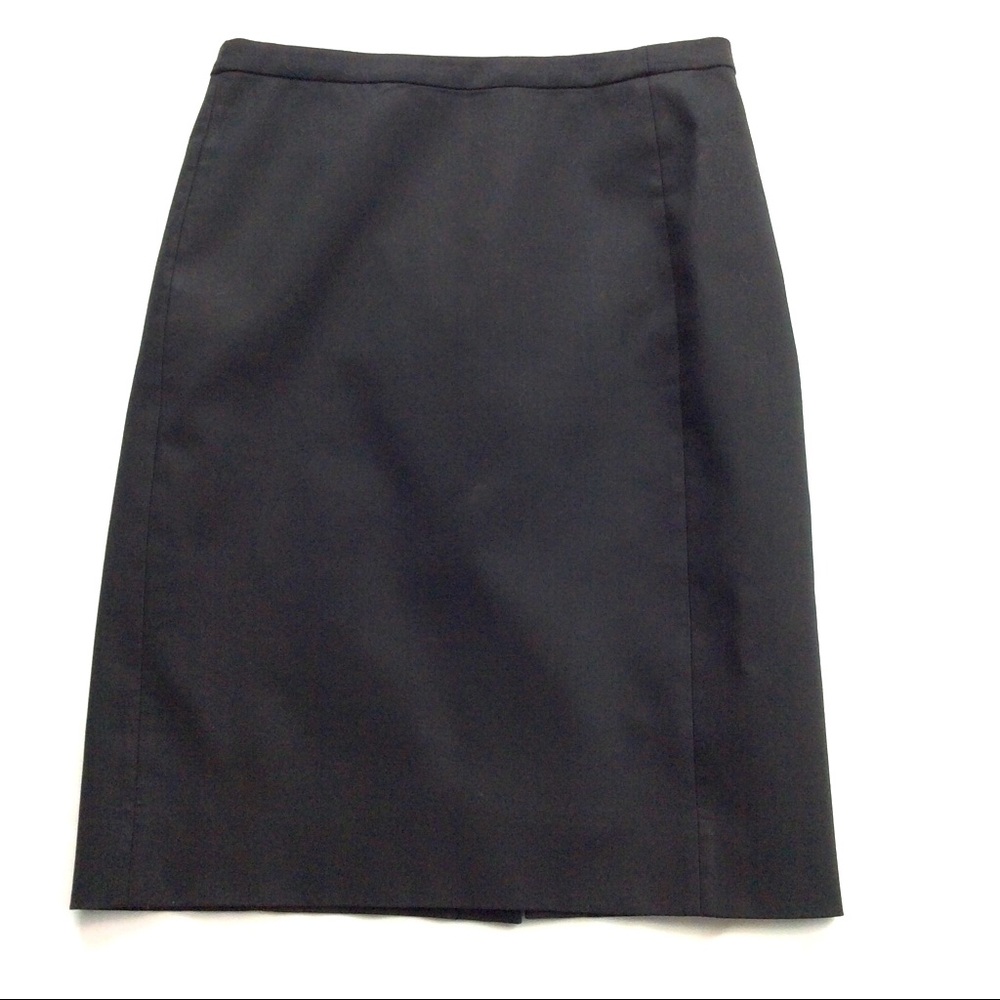 Fully lined pencil skirt